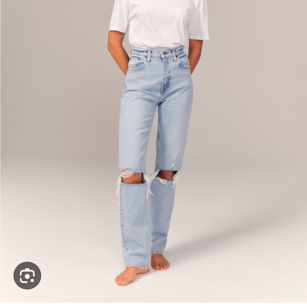 Abercrombie 90s Straight Ultra High Rise jean, NWOT